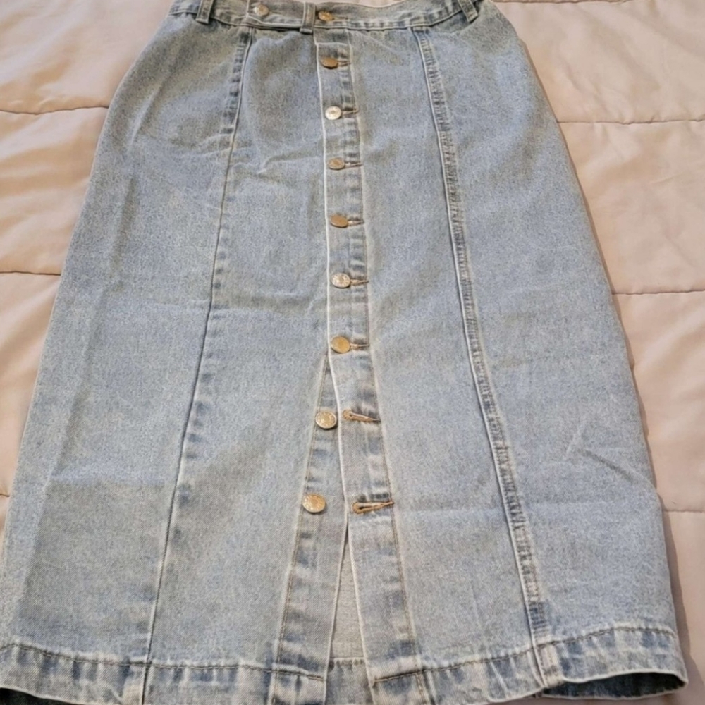 Denim skirt
